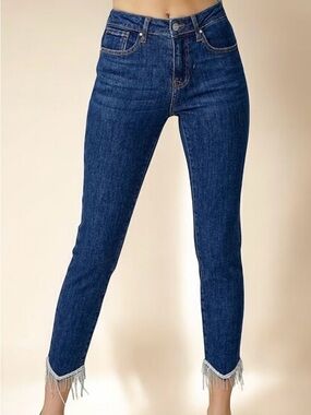🆕 Risen Embellished Mid Rise Crop Straight